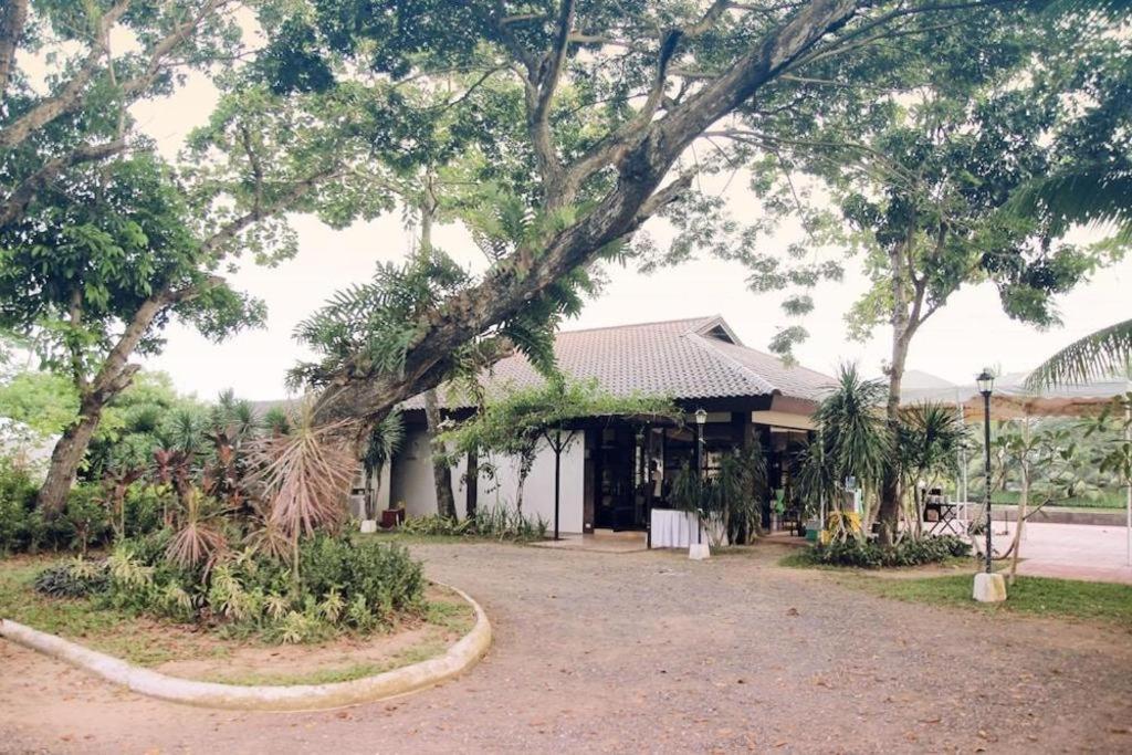 San Antonio Resort Roxas City Esterno foto